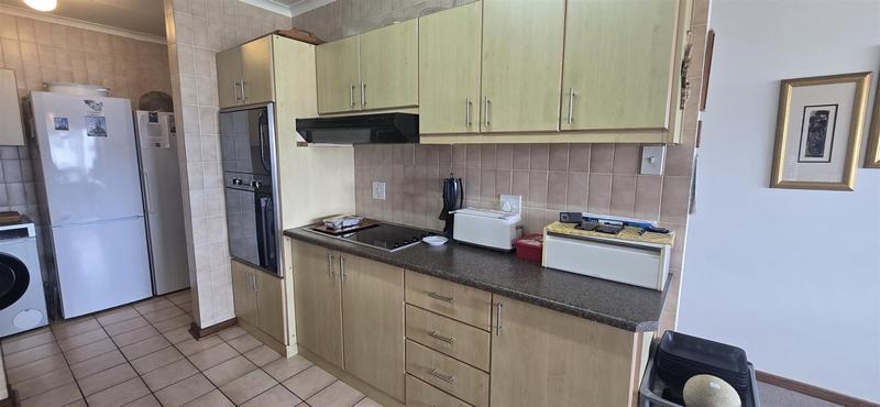 4 Bedroom Property for Sale in Outeniqua Strand Western Cape